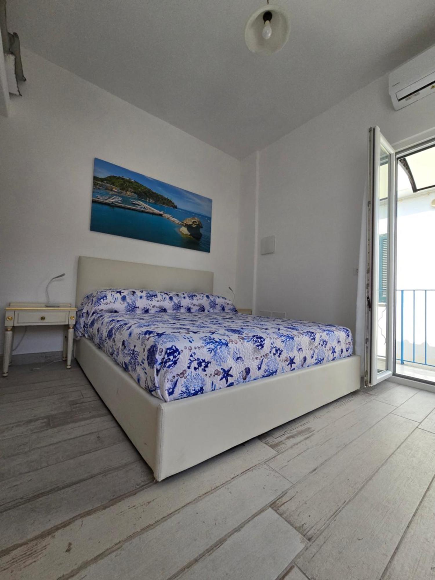 Willa La Casa Di Giuliana Primo Piano Con Balcone Ischia Zewnętrze zdjęcie