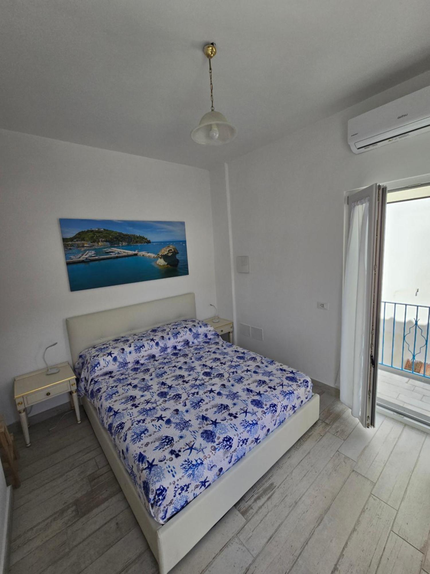 Willa La Casa Di Giuliana Primo Piano Con Balcone Ischia Zewnętrze zdjęcie